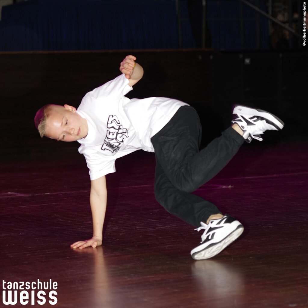 tsw Abschlussball Maerzb25 Show 025
