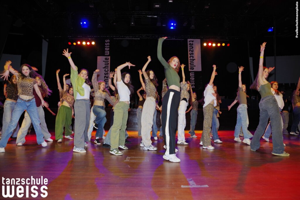 tsw Abschlussball Maerzb25 Show 081