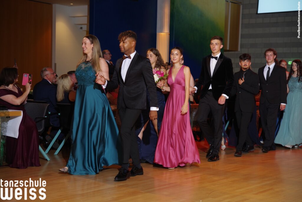 tsw 06 25 Ball 001