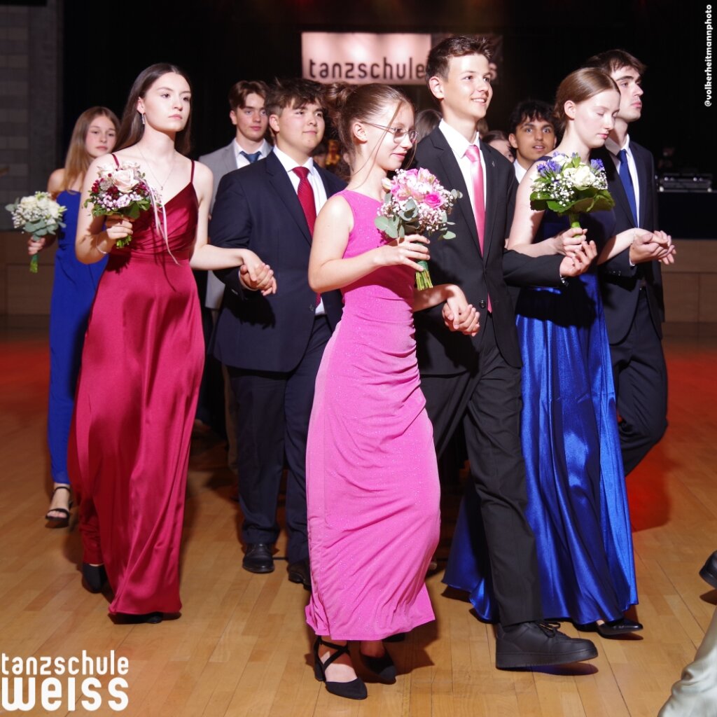 tsw 06 25 Ball 010