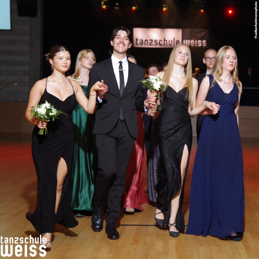 tsw 06 25 Ball 012