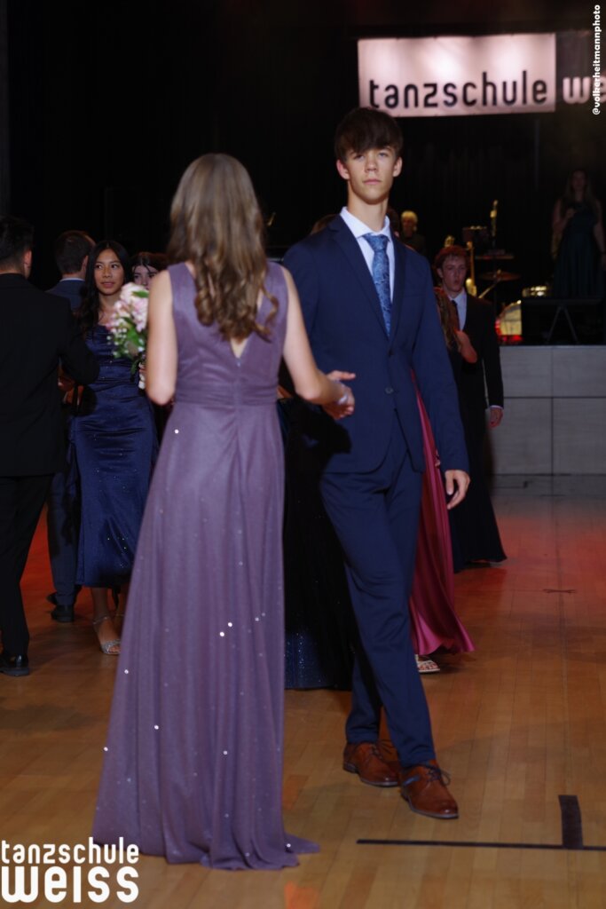 tsw 06 25 Ball 013