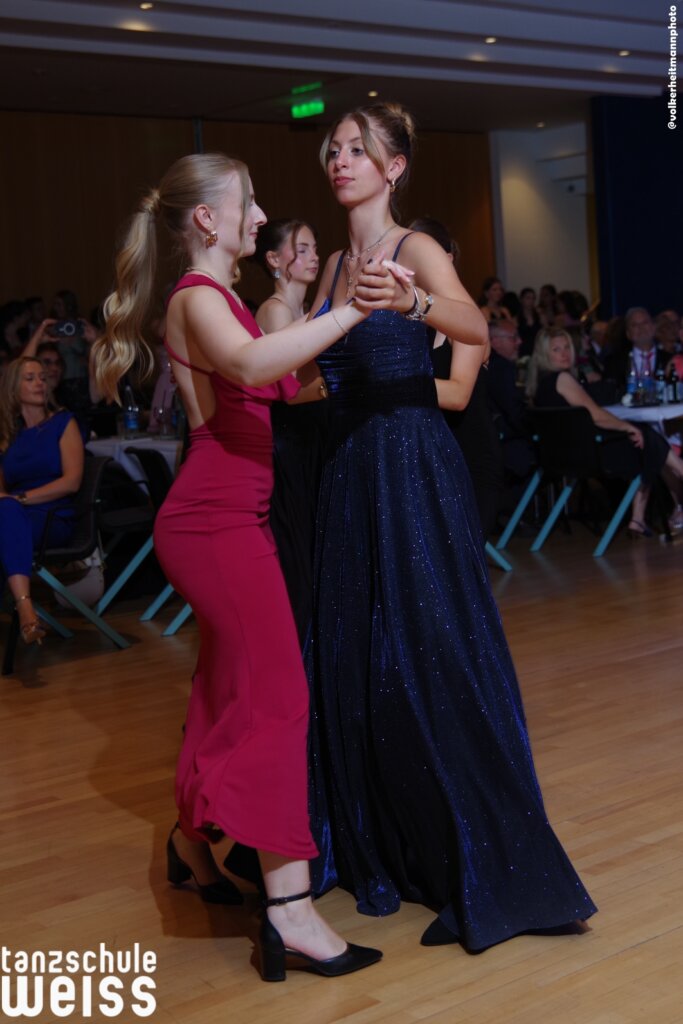 tsw 06 25 Ball 036