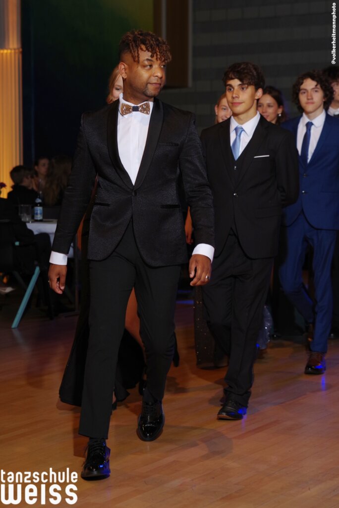 tsw 06 25 Ball 038